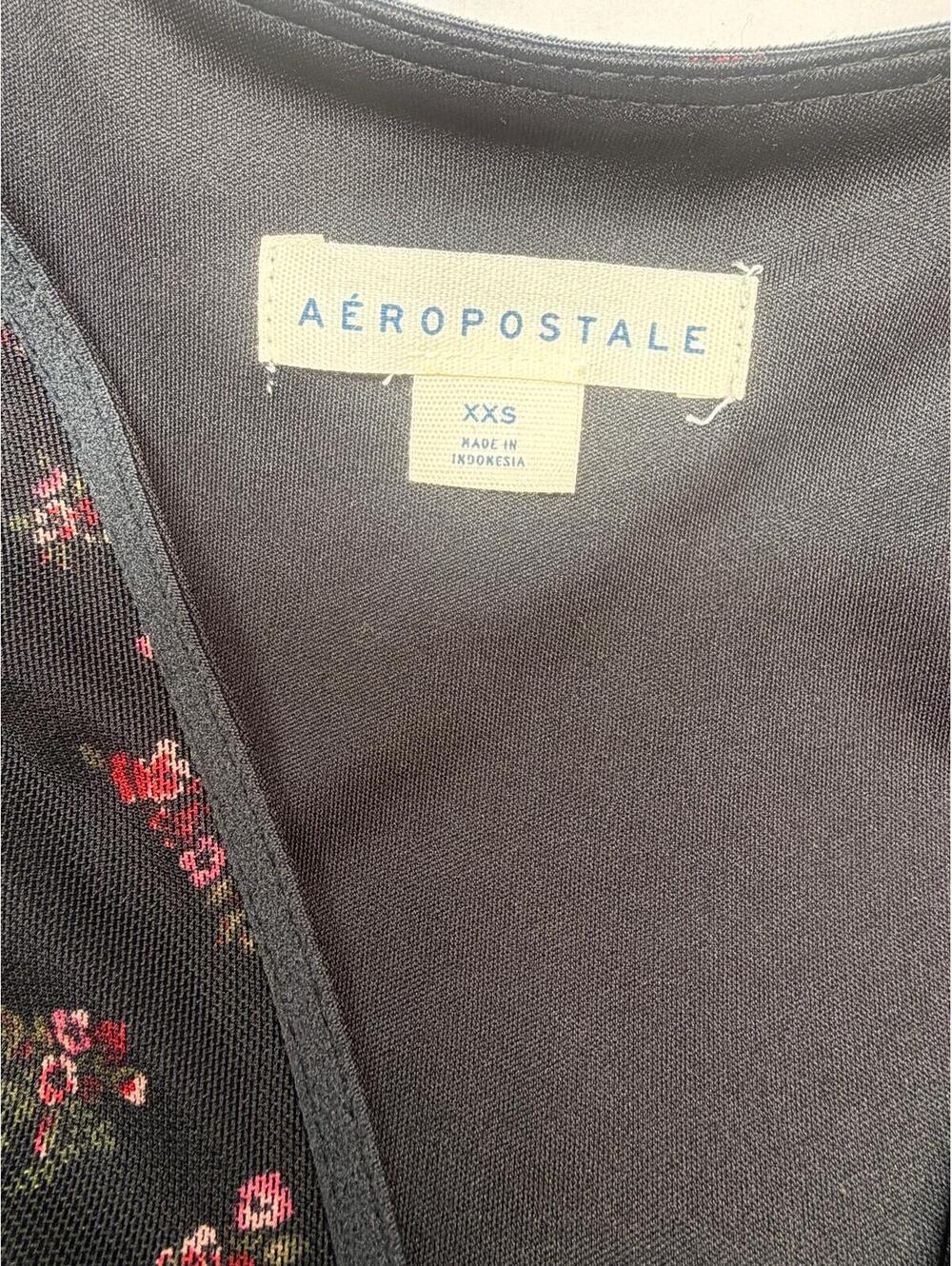 Aeropostale Mesh Crop Top‎ XXS Floral Sheer V Neck Tie Front Baby Tee NWT - Picture 3 of 4